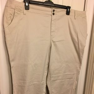 Lane Bryant Capris with Embroidered Accents 26